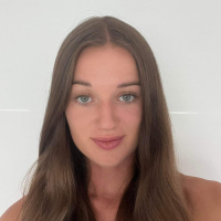 Nela K.