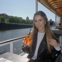 Veronika S.